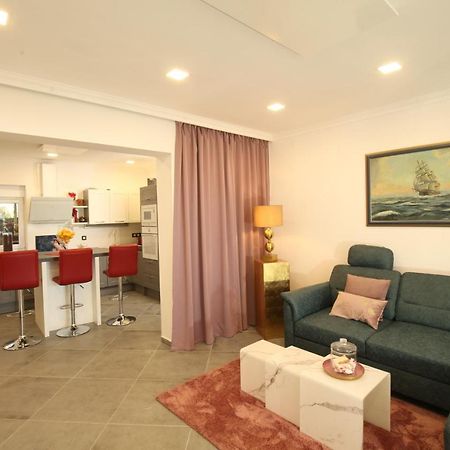 Luxurious Seaview Apartment 希贝尼克 外观 照片