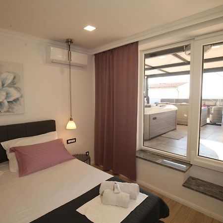 Luxurious Seaview Apartment 希贝尼克 外观 照片