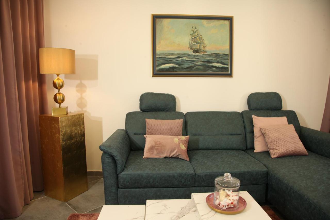Luxurious Seaview Apartment 希贝尼克 外观 照片