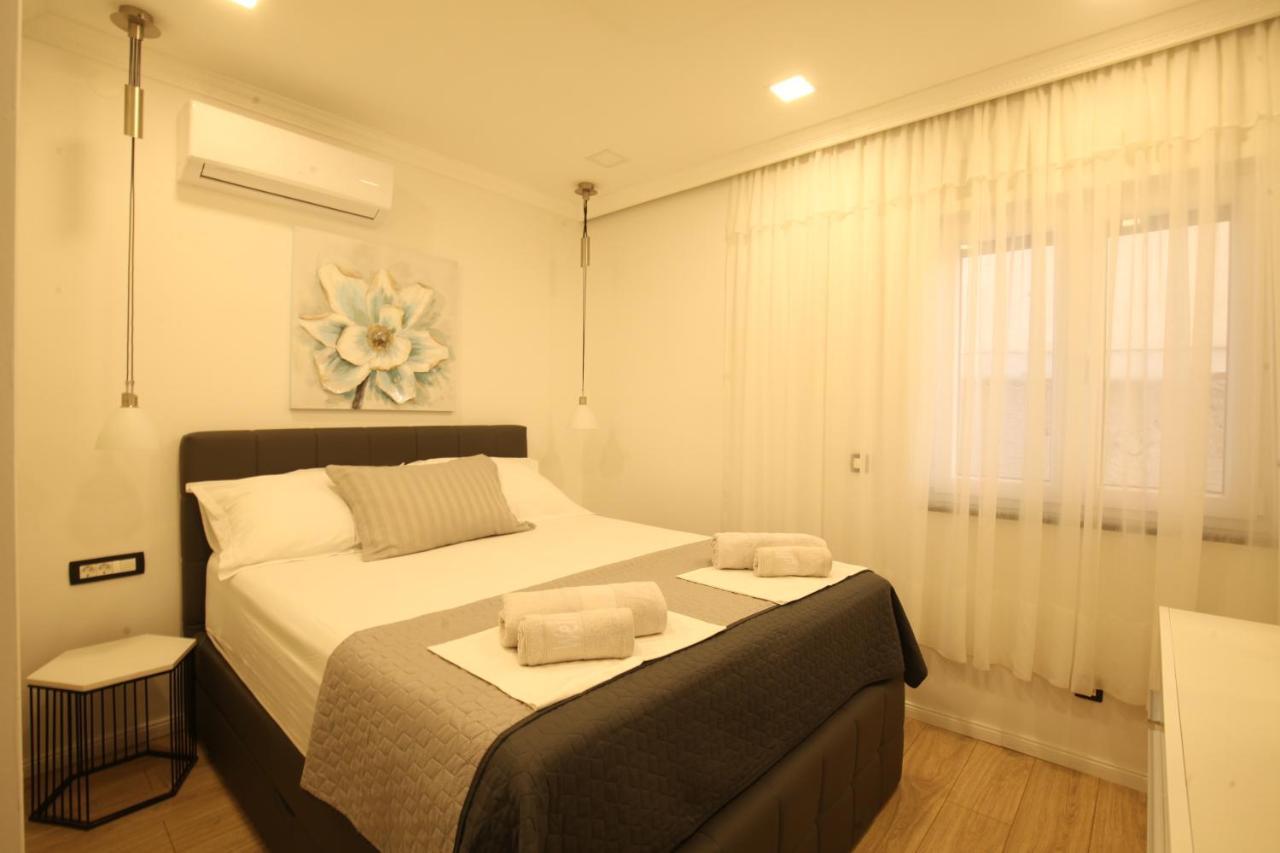 Luxurious Seaview Apartment 希贝尼克 外观 照片
