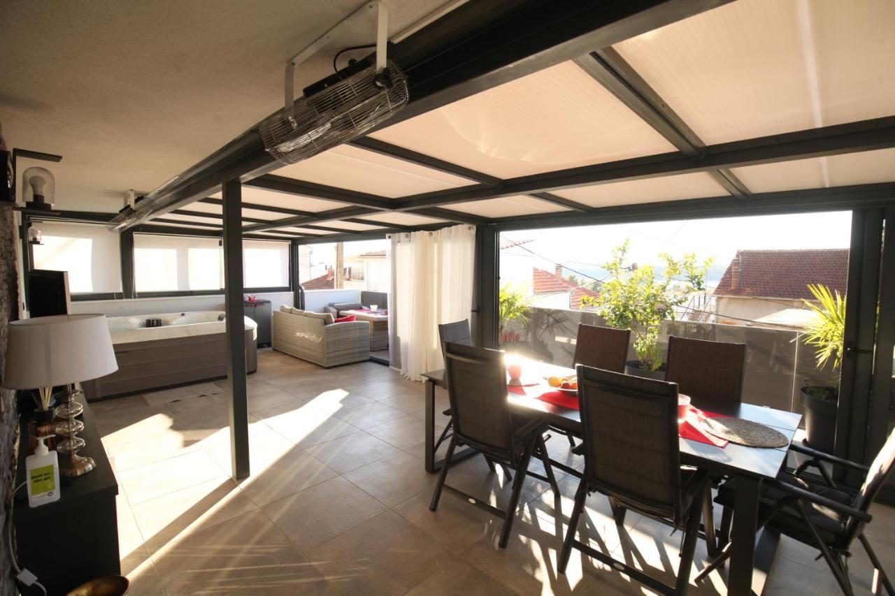 Luxurious Seaview Apartment 希贝尼克 外观 照片