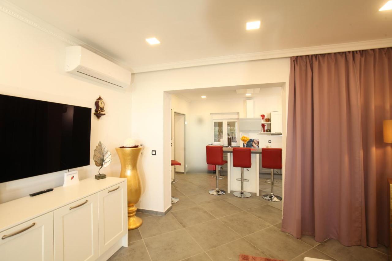 Luxurious Seaview Apartment 希贝尼克 外观 照片